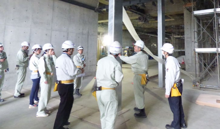 当日の作業内容確認、注意事項の連絡